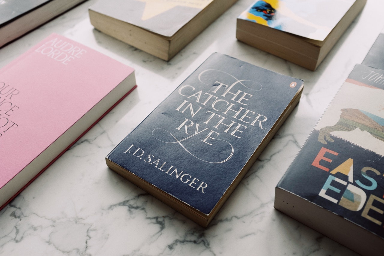 Most novels are between 50,000-80,000 words. J.D. Salinger's well-known novel, 'The Catcher in the Rye' is 73,404 words.
